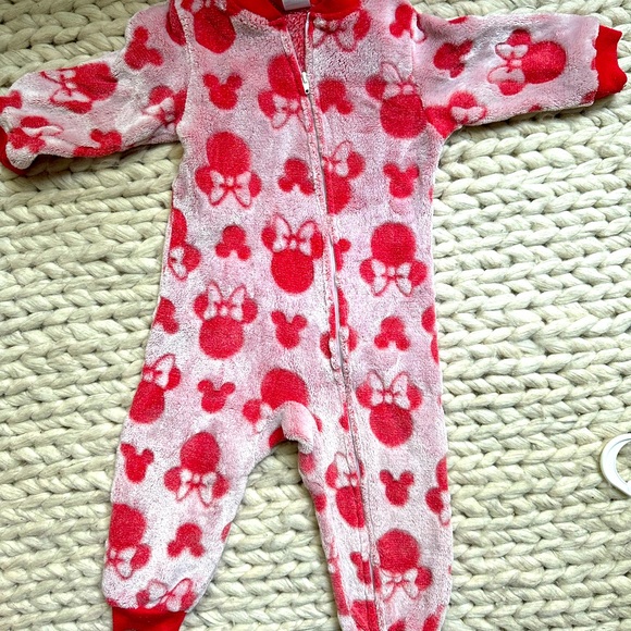 24 months - 2T Clothing Toddler - Picture 1 of 3